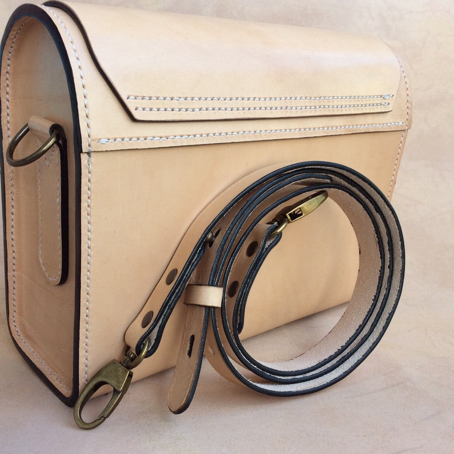 Bolso moldeado de alta resistencia