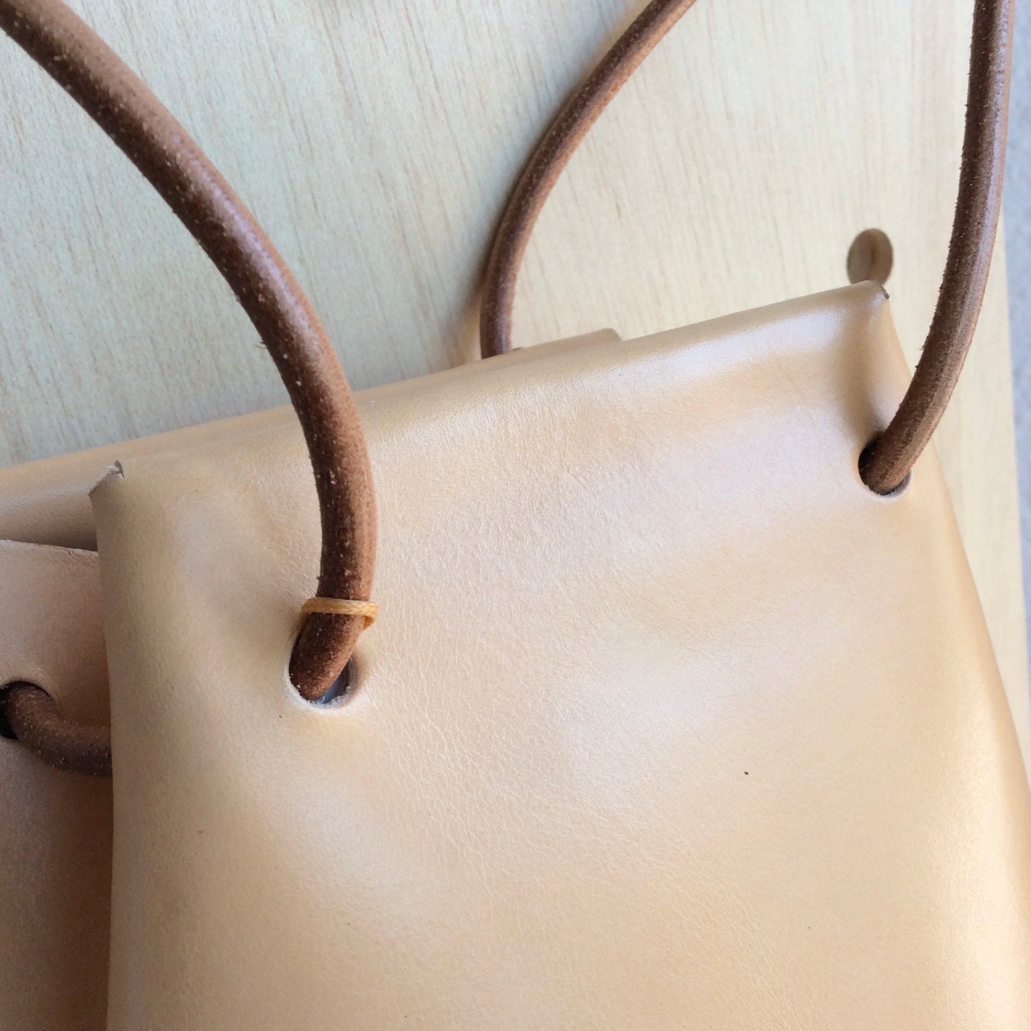 Bolso bombonera cosida a mano