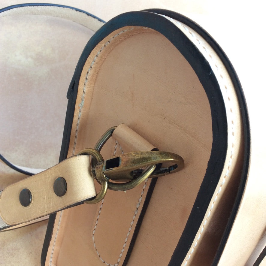 Bolso moldeado de alta resistencia