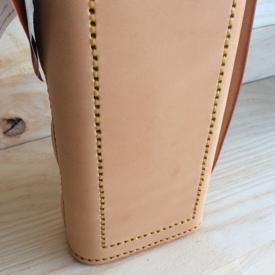 Estuche luxury con cierre de seguridad