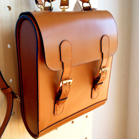 Mochila vintage hecha a mano