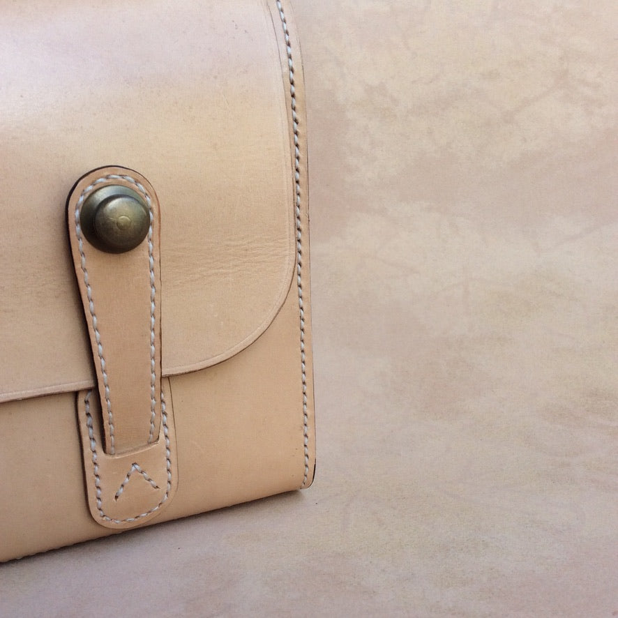 Bolso moldeado de alta resistencia