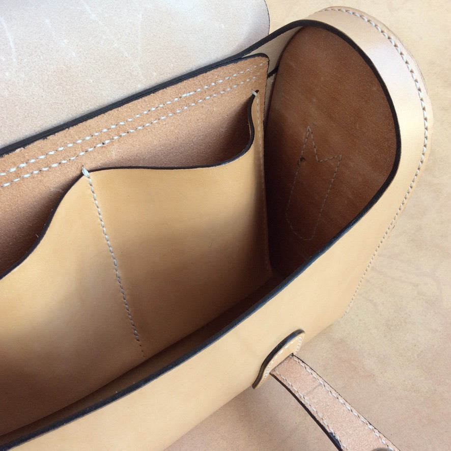 Bolso moldeado de alta resistencia