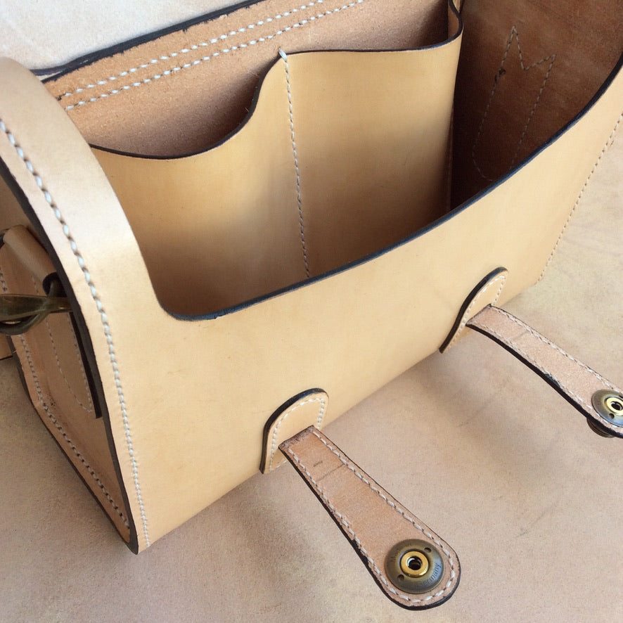 Bolso moldeado de alta resistencia